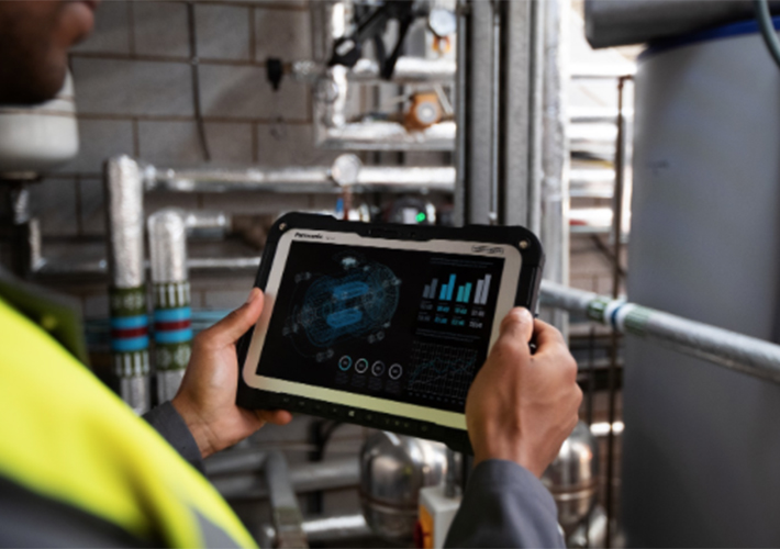 foto noticia PANASONIC LANZA LA NUEVA TABLETA PARA LOS TRABAJADORES MÓVILES, TOUGHBOOK G2.